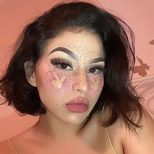 Meet your Posher, Kaya